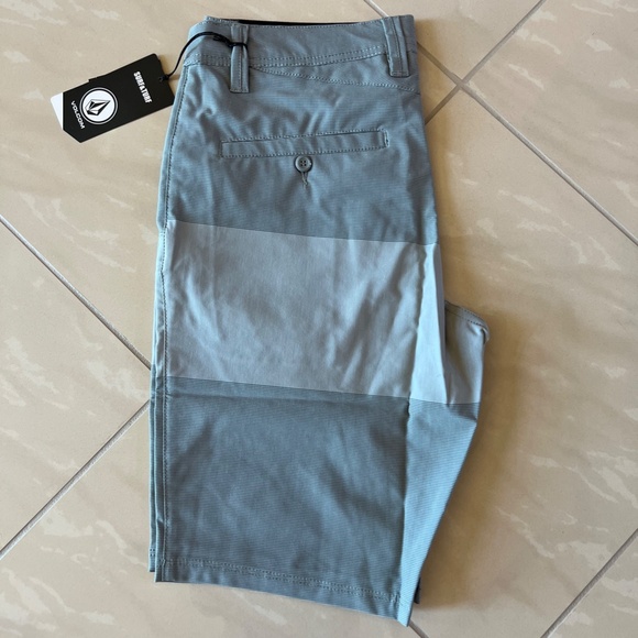 #2679 Volcom Surf & Turf SNT frickin mix 21" size 31 - Picture 5 of 7